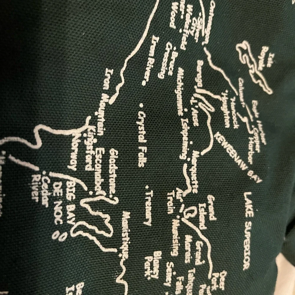 COPY - The Professional Michigan Oven Mitt